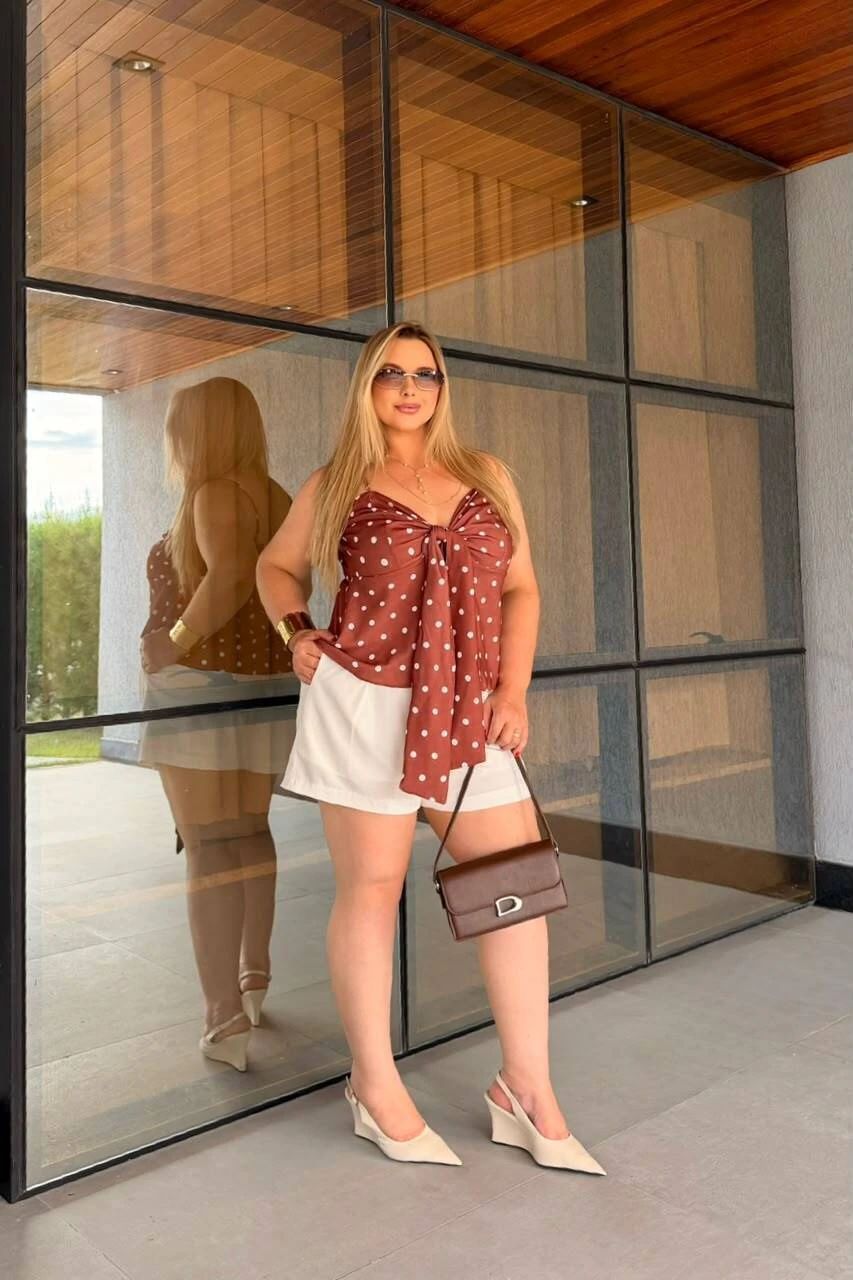 Conjunto Blusa de Amarração no Busto e Short